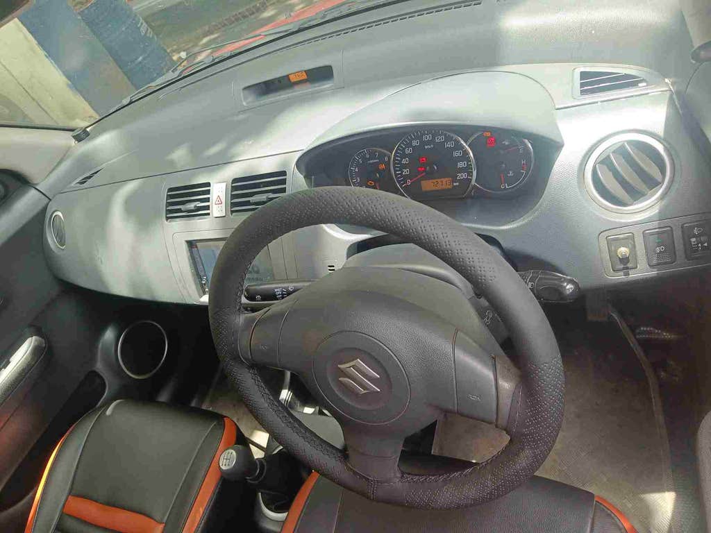 2011 Maruti Suzuki Swift VXI