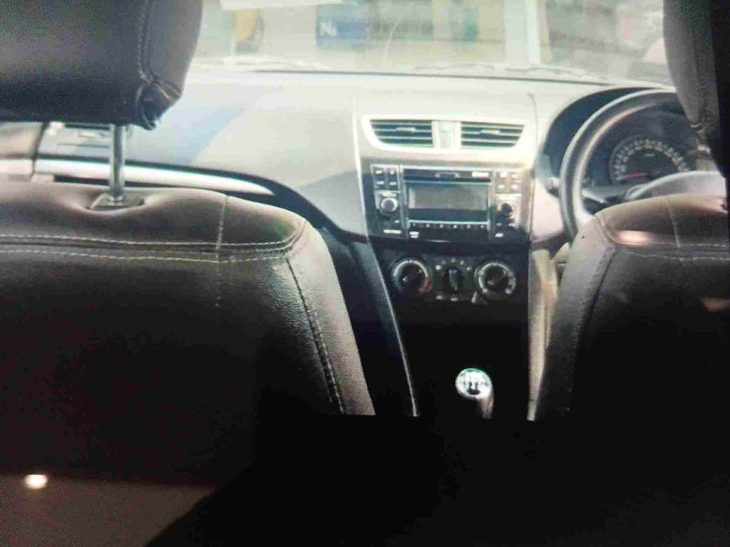 2017 Maruti Suzuki Swift LXI