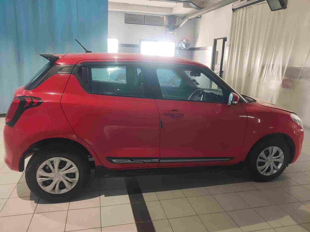 2020 Maruti Suzuki Swift Vxi Amt