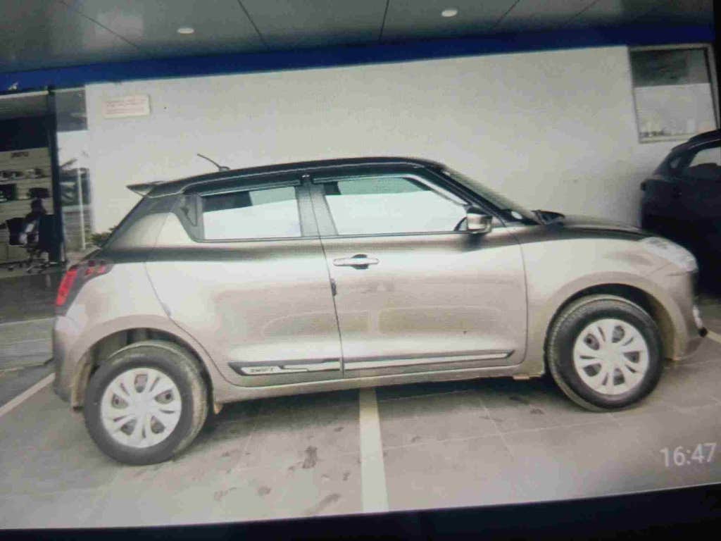 2022 Maruti Suzuki Swift VXI