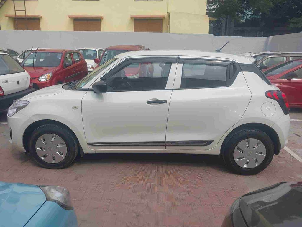 2020 Maruti Suzuki Swift LXI