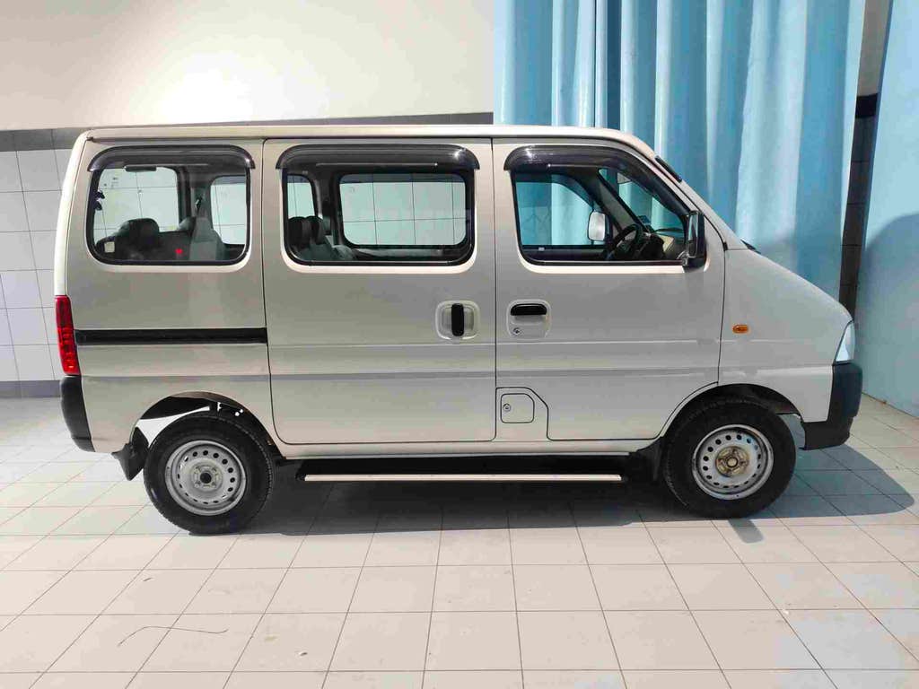 2023 Maruti Suzuki Eeco Std 7-str